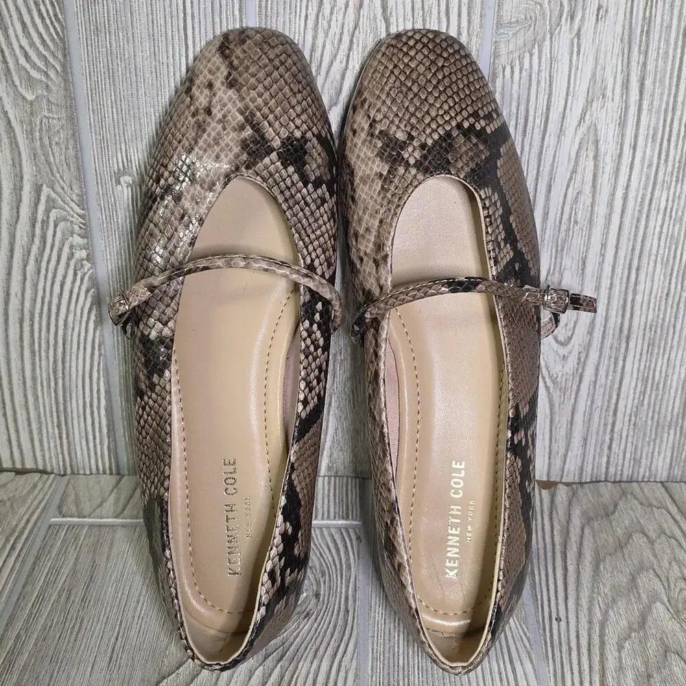 Kenneth Cole pre owned